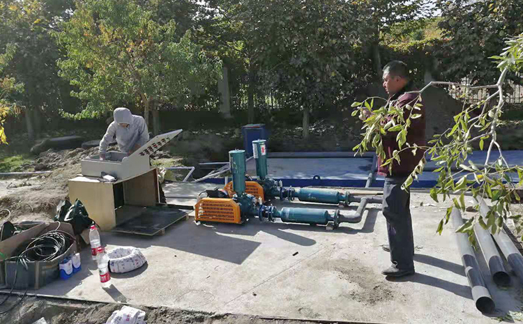新疆阿克蘇地區(qū)污水處理項目設備安裝現(xiàn)場(圖3)